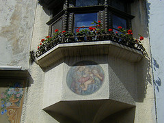 Brunico affresco e balcone fiorito 2001
